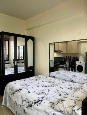 NEW! Studio, super fast internet, workspace and washer